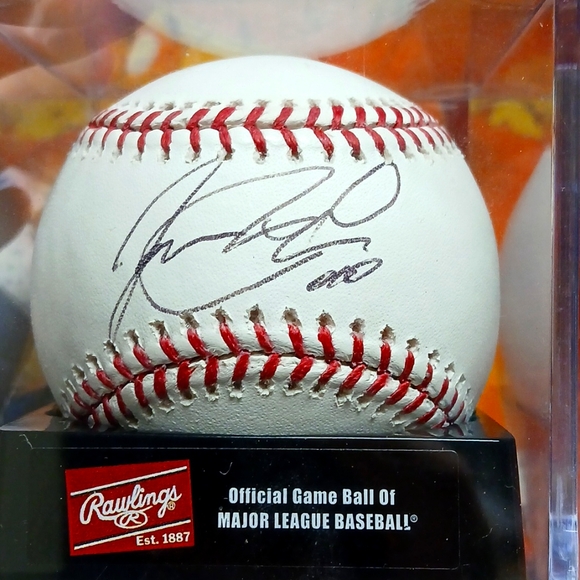 Autographed Baseball - Picture 1 of 3